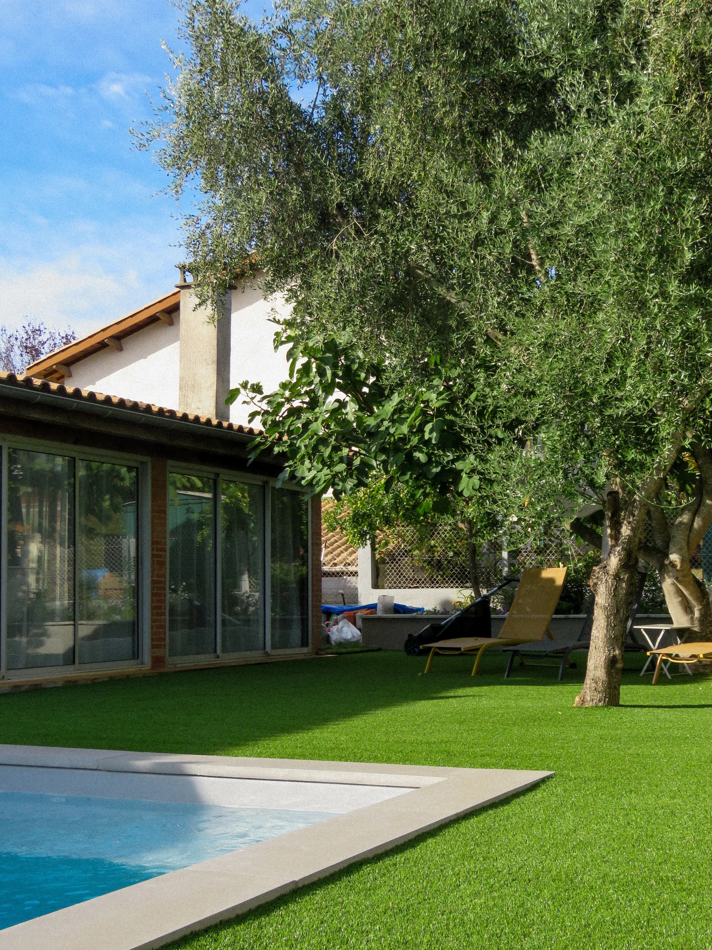 Terrasse et piscine — vue 4